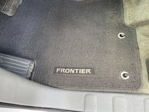 Used 2016 Nissan Frontier SV RWD image 22