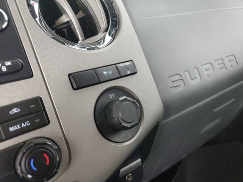 Used 2016 Ford F250 XLT w/ XLT Value Package image 46