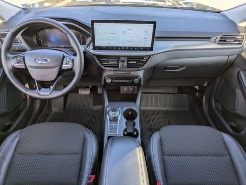 Certified 2025 Ford Escape SE image 15