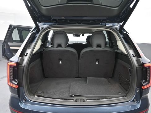 New 2025 Volvo EX90 Ultra image 17