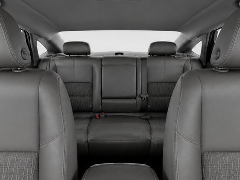 Used 2017 Chevrolet Impala LT FWD image 27