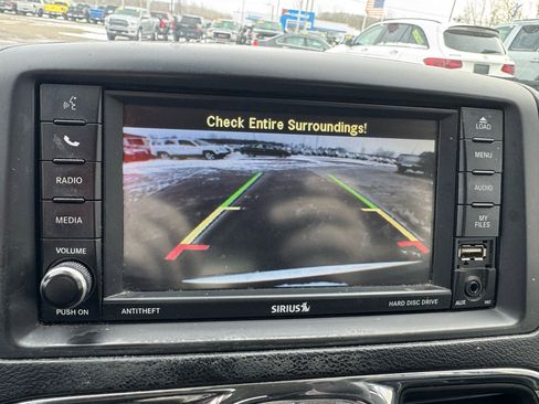 Used 2014 Chrysler Town & Country Touring image 21