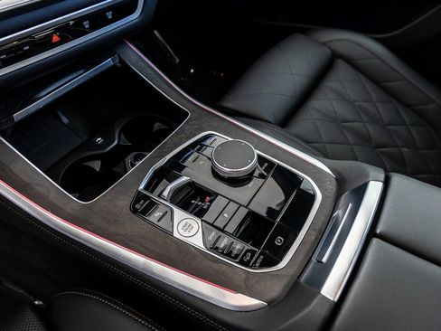 Used 2025 BMW X5 xDrive40i image 17