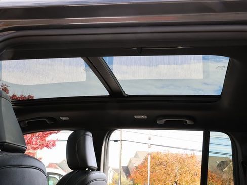 Used 2024 Jeep Grand Cherokee Limited 4xe image 21