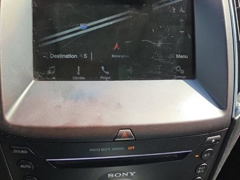 Used 2018 Ford Edge Titanium w/ Equipment Group 301A FWD image 18