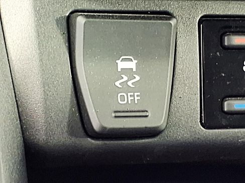 Used 2024 Toyota RAV4 Limited AWD/4WD image 22