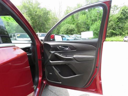 Used 2022 Chevrolet Traverse High Country image 15