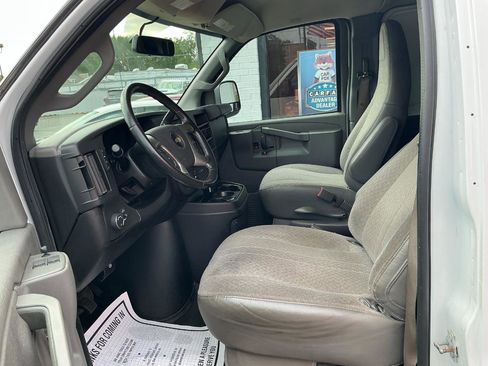 Used 2019 Chevrolet Express 2500 w/ Communications Package RWD image 7