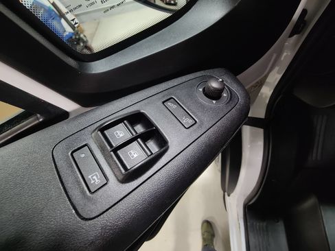 Used 2024 RAM ProMaster 2500 w/ Convenience Group FWD image 19