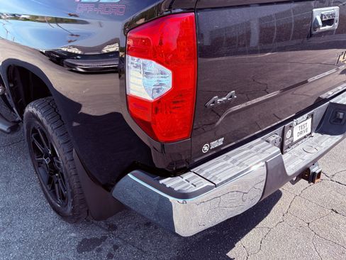 Used 2019 Toyota Tundra SR5 AWD/4WD image 15