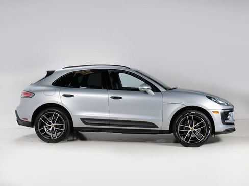 Certified 2026 Porsche Macan AWD/4WD image 8