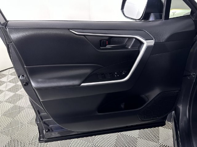 Used 2024 Toyota RAV4 LE AWD/4WD image 23