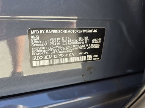 Used 2024 BMW X7 xDrive40i w/ Executive Package image 40