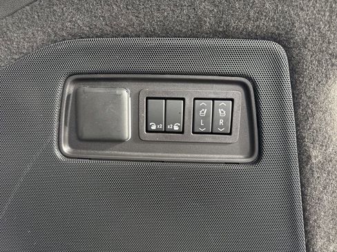 Used 2023 Cadillac Escalade Sport image 33