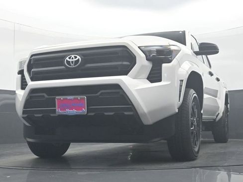 Used 2024 Toyota Tacoma SR image 29