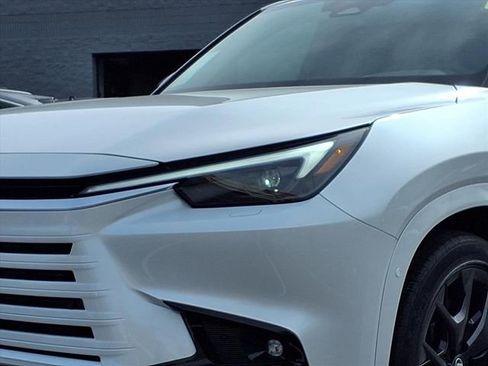 New 2026 Lexus TX 500h AWD image 13