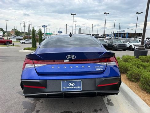 Used 2026 Hyundai Elantra Limited FWD image 10