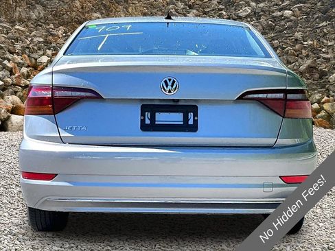 Used 2019 Volkswagen Jetta R-Line FWD image 4