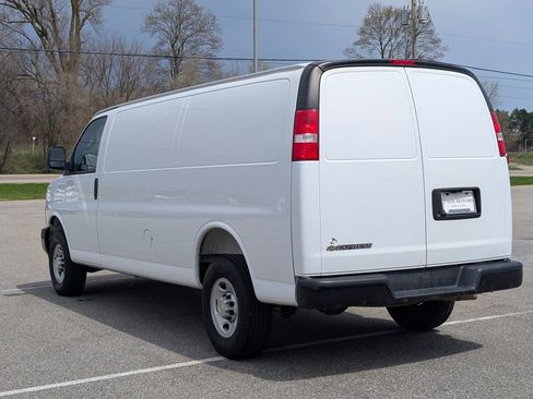 Used 2025 Chevrolet Express 2500 Extended w/ Driver Convenience Package RWD image 6