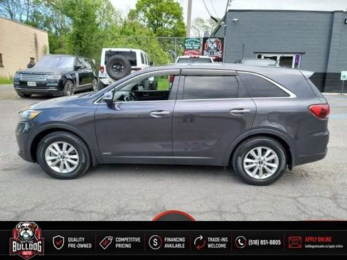 Used 2019 Kia Sorento AWD V6 image 9