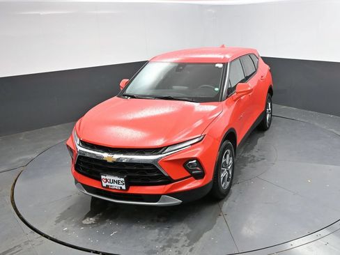 Used 2025 Chevrolet Blazer LT FWD image 28