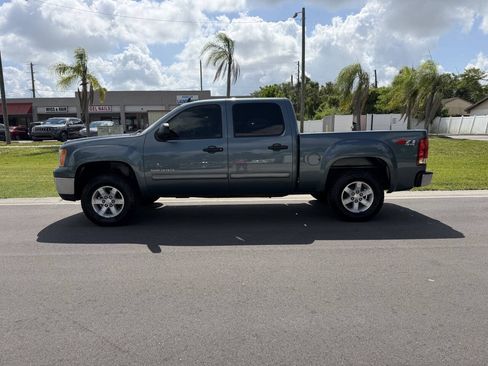 Used 2011 GMC Sierra 1500 SLE w/ Power Tech Package AWD/4WD image 4