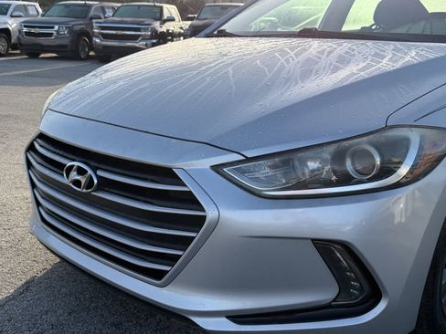 Used 2018 Hyundai Elantra Value Edition FWD image 9