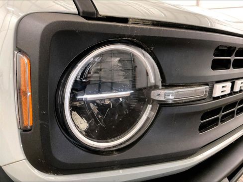 Used 2022 Ford Bronco Black Diamond image 27