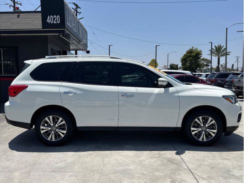 Used 2020 Nissan Pathfinder SL FWD image 8