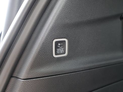 New 2027 Chrysler Pacifica LX FWD image 15