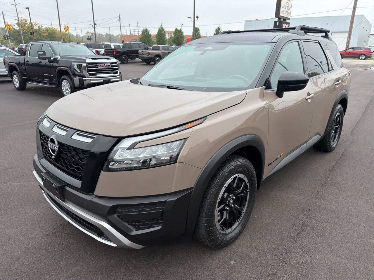 Used 2023 Nissan Pathfinder Rock Creek AWD/4WD image 5
