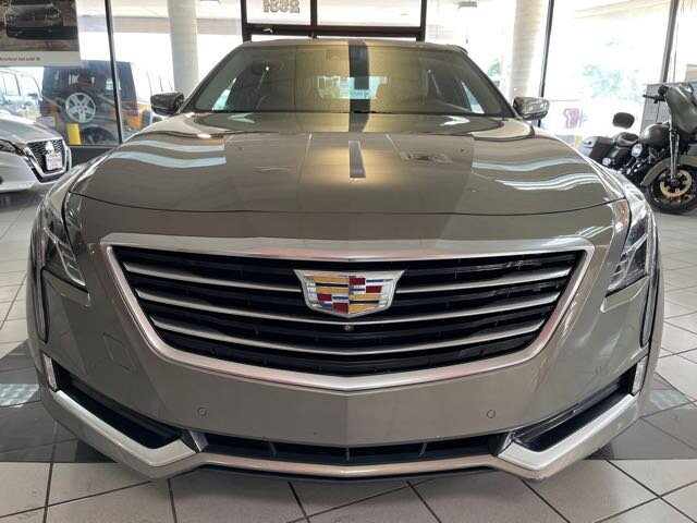 Used 2017 Cadillac CT6 Luxury AWD/4WD image 3