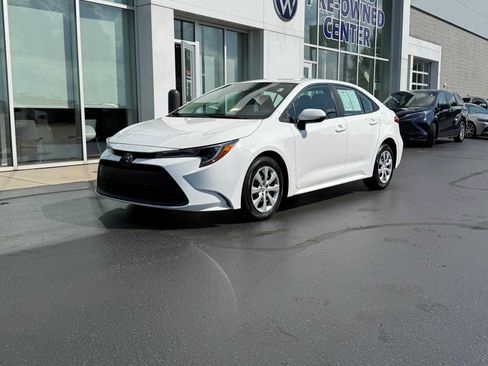 Used 2024 Toyota Corolla LE FWD image 1