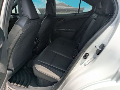 Used 2026 Lexus UX 300h FWD image 17