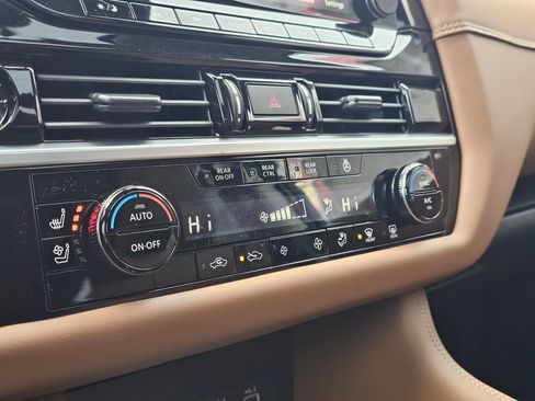 New 2025 Nissan Pathfinder Platinum image 23