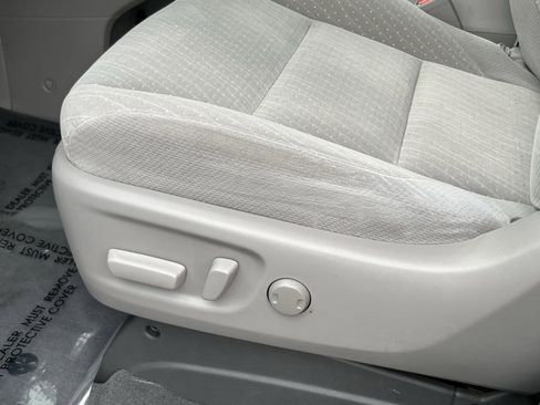 Used 2019 Toyota Sienna LE image 16