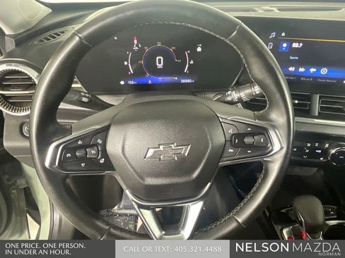 Used 2024 Chevrolet Trax ACTIV w/ Sunroof Package FWD image 43