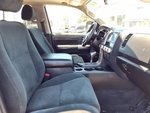 Used 2022 Toyota Sequoia TRD Sport AWD/4WD image 9