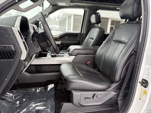 Used 2019 Ford F150 Lariat w/ Equipment Group 502A Luxury image 17