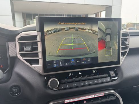 Used 2025 Toyota Tundra Limited image 14