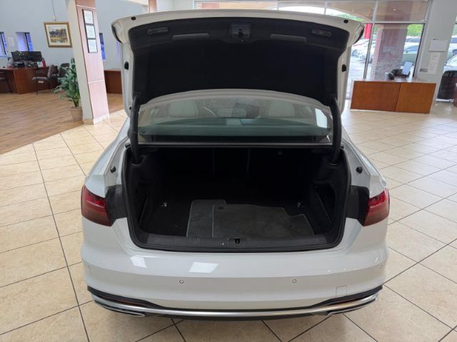Used 2020 Audi A4 2.0T Premium Plus w/ Premium Plus Package FWD image 7