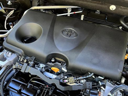 Used 2024 Toyota RAV4 Adventure image 28