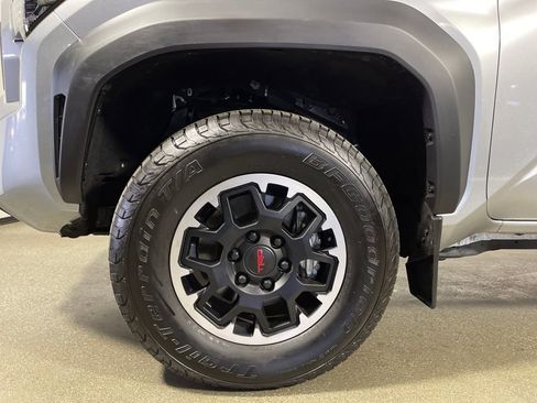 Used 2024 Toyota Tacoma TRD Off-Road image 11