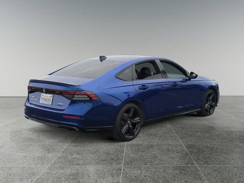 Used 2024 Honda Accord Sport image 5