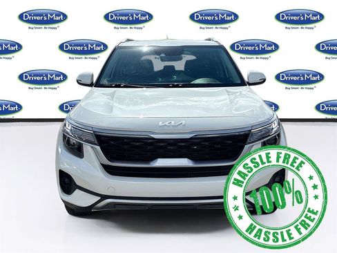 Used 2023 Kia Seltos EX image 2