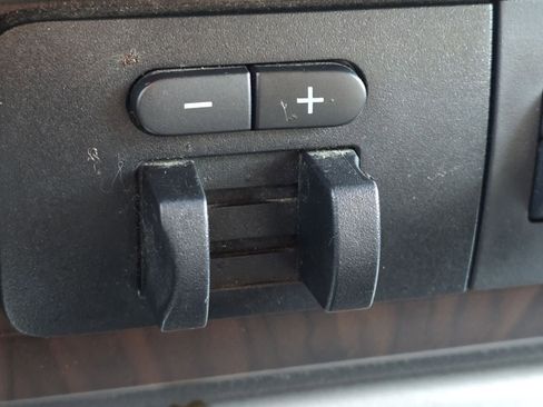 Used 2015 Ford F250 Lariat w/ Lariat Interior Package image 24