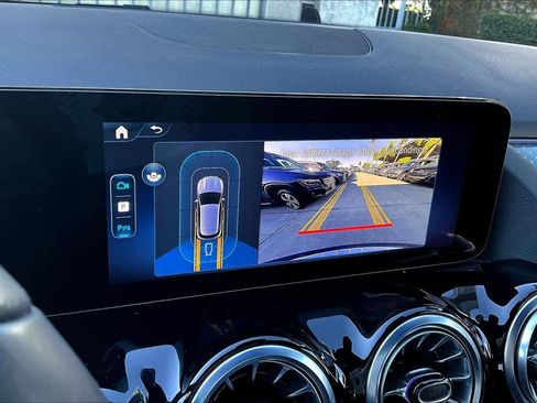 Used 2025 Mercedes-Benz GLA 250 image 26