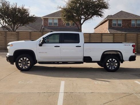 Used 2025 Chevrolet Silverado 2500 Custom w/ Custom Value Package image 11