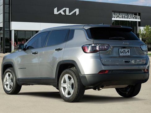 Used 2024 Jeep Compass Sport image 4