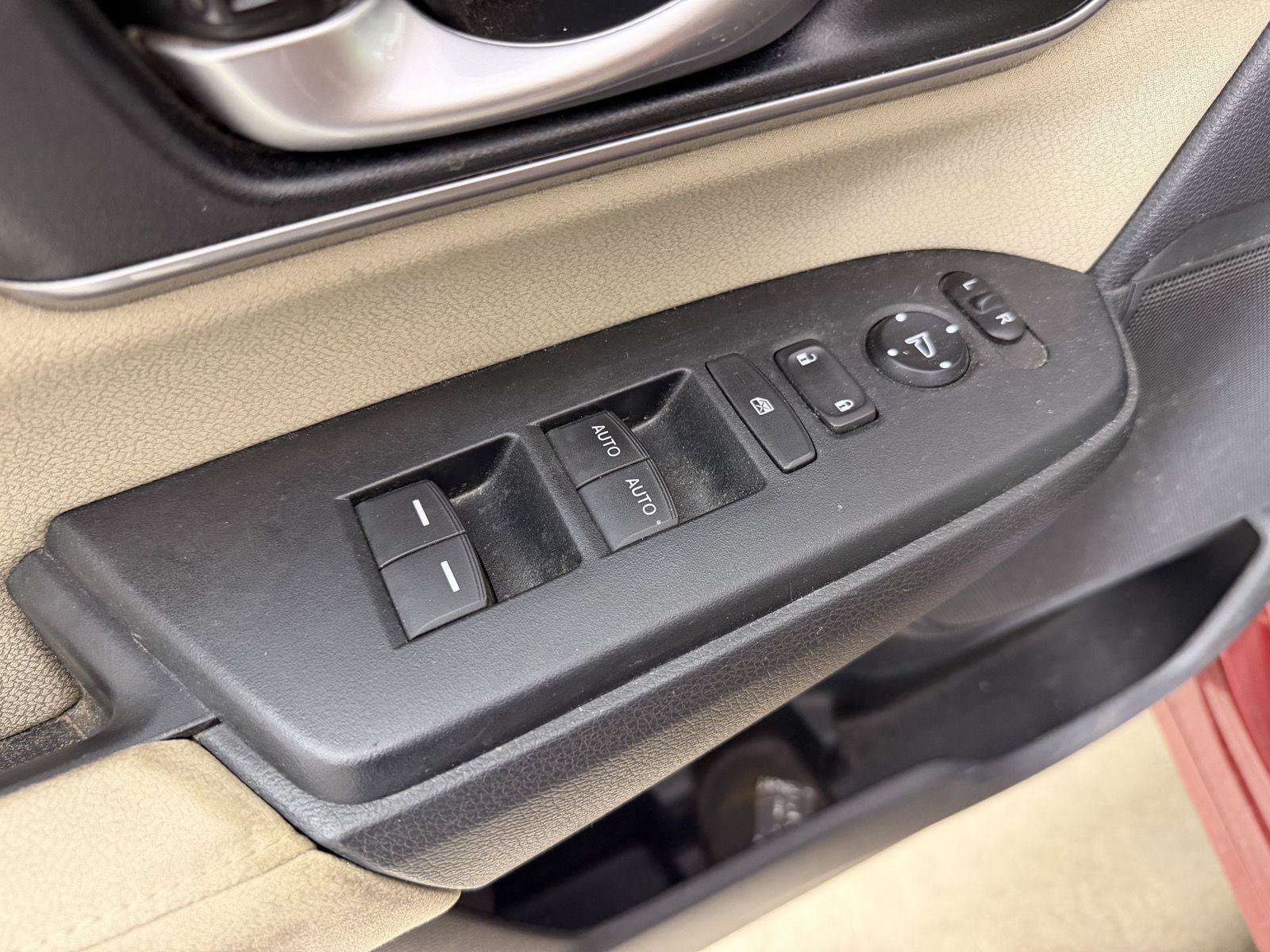 Used 2018 Honda CR-V EX image 19